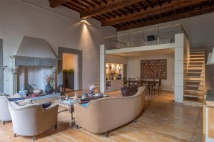 Lovely contemporary apartment in historic palazzo