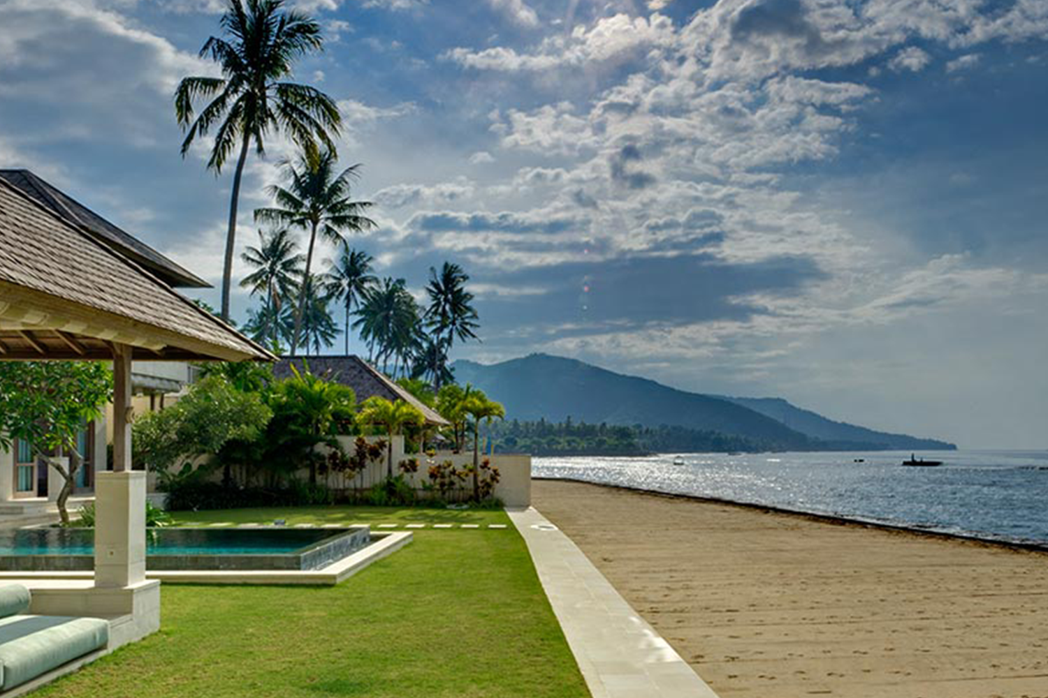 Siri Mendira Beach Villas